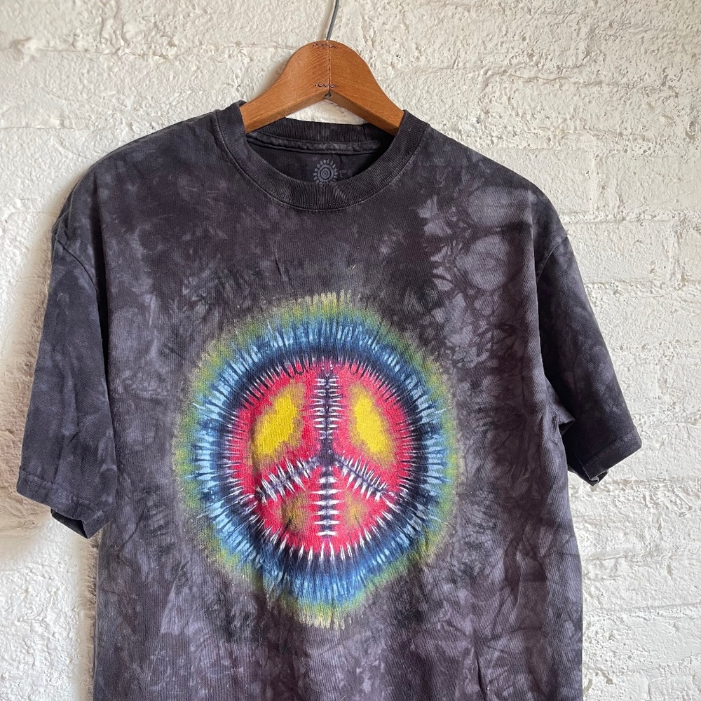 Tie dye your summer with this One of a kind, Woodstock Peace symbol  T-Shirt